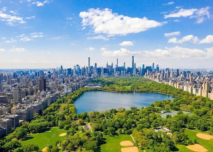 2Br 2Ba Steps From Central Park, Great Location!