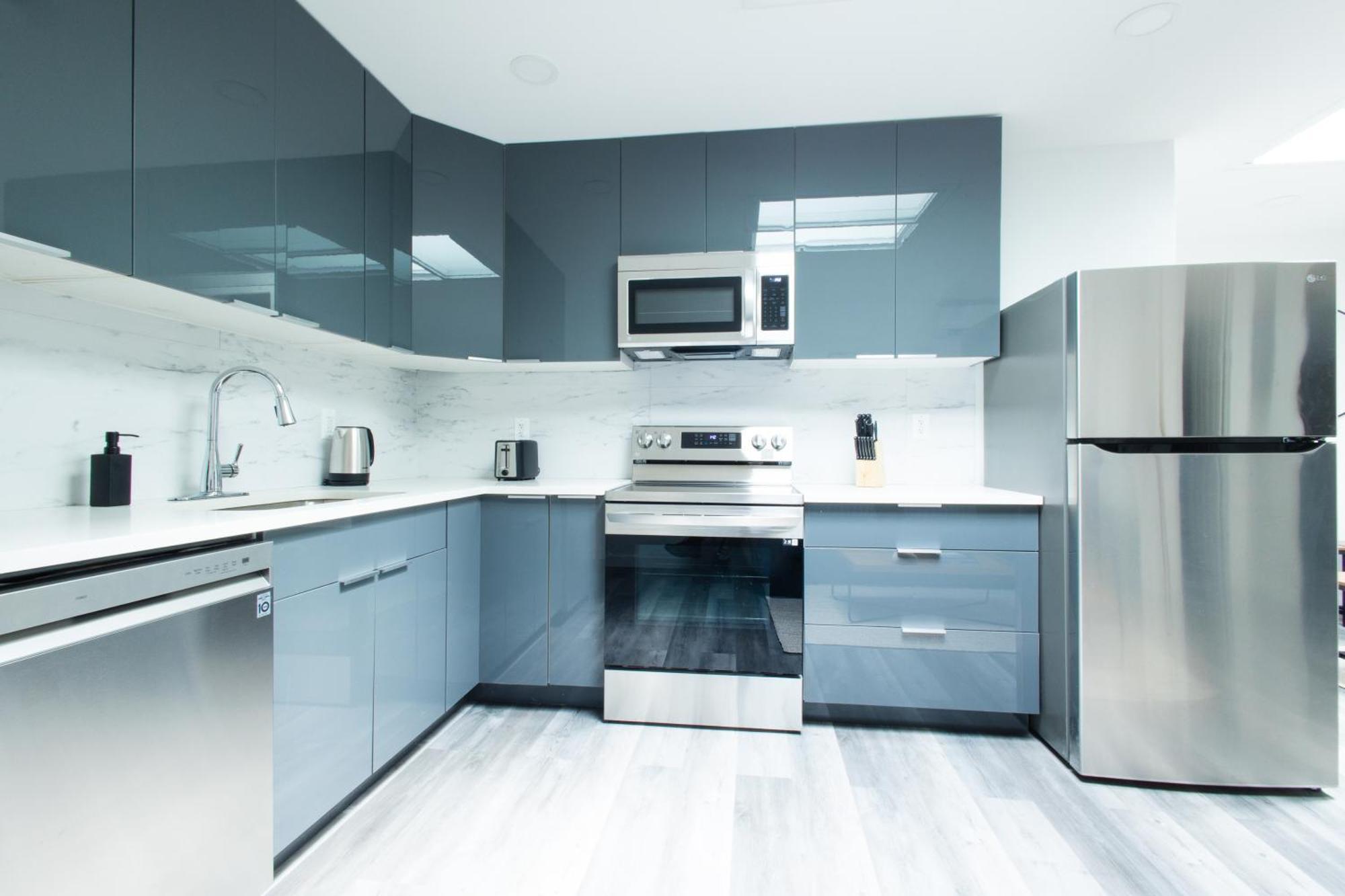 2br 2ba Steps From Park, Great Location! Apartment *